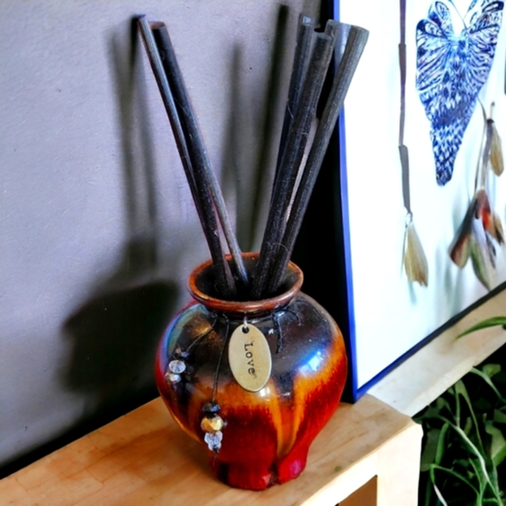 Vtg Bailey Street Home Earthenware A9-276 Love Reed Diffuser Vase Heart Charm